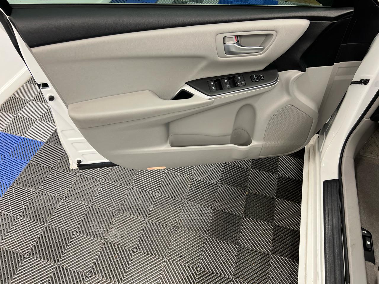 Toyota Camry LE 4D Sedan 2017