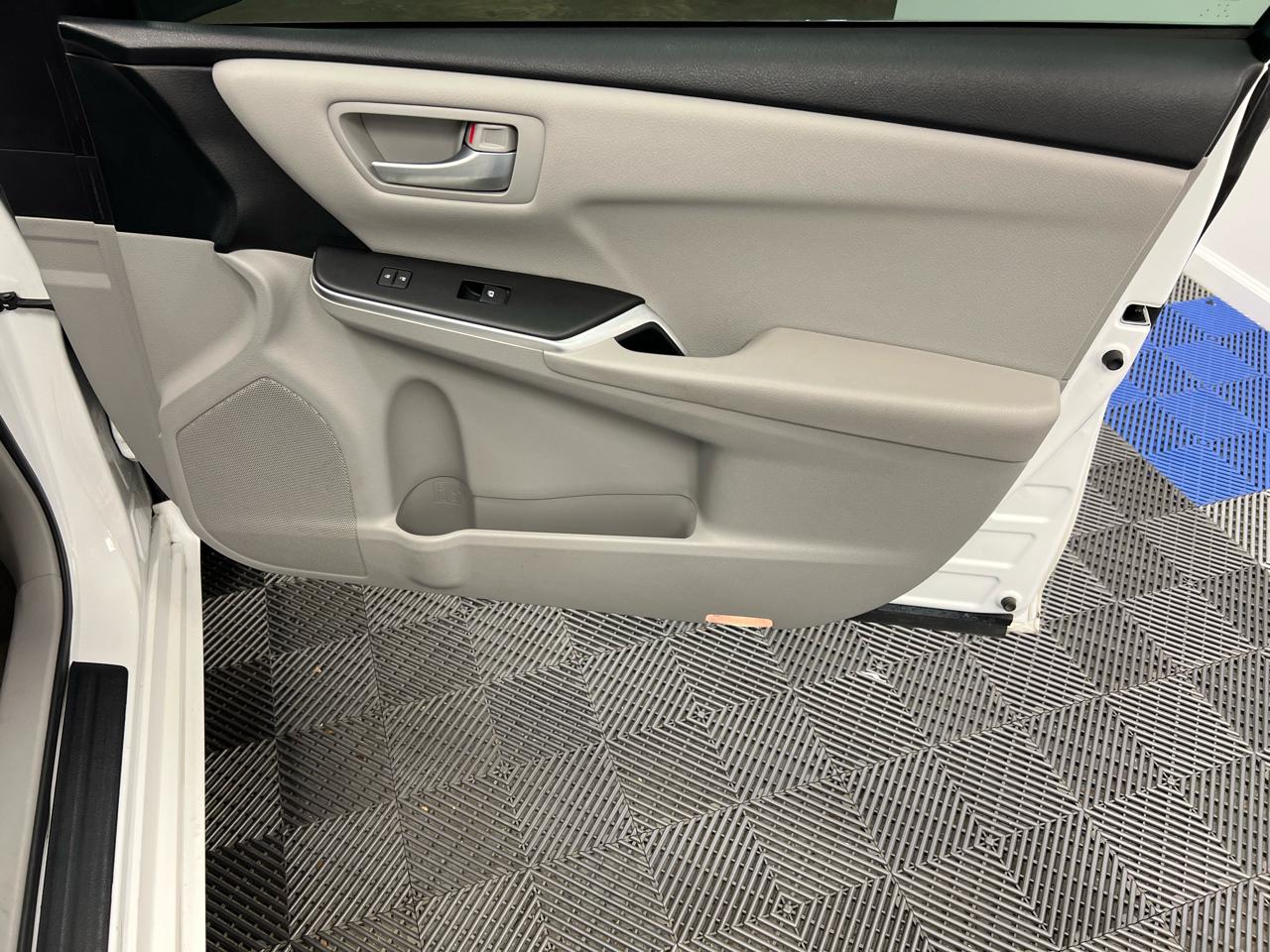 Toyota Camry LE 4D Sedan 2017