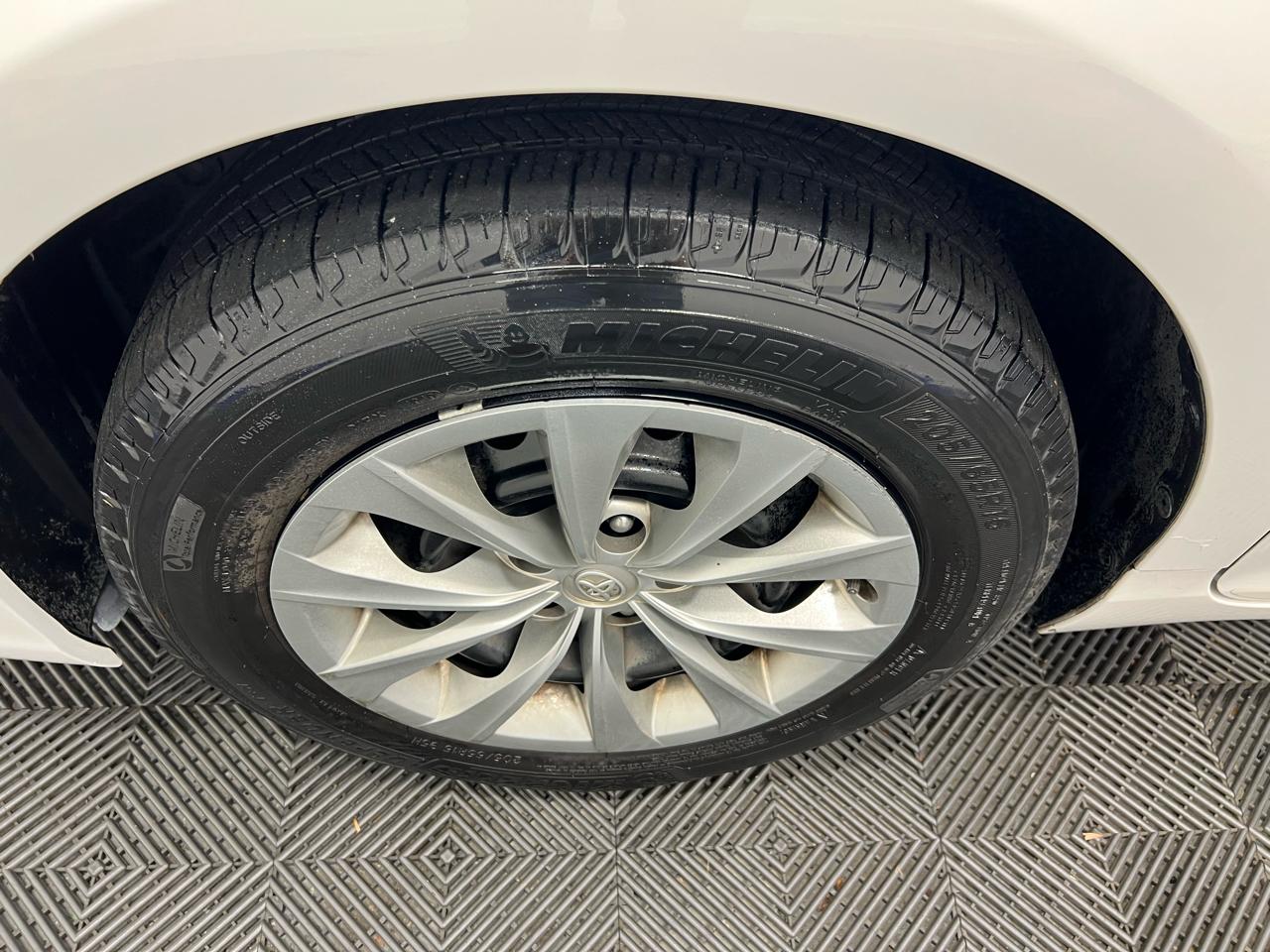 Toyota Camry LE 4D Sedan 2017