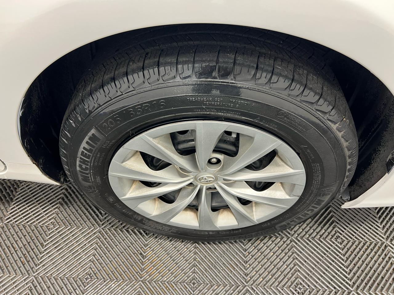 Toyota Camry LE 4D Sedan 2017