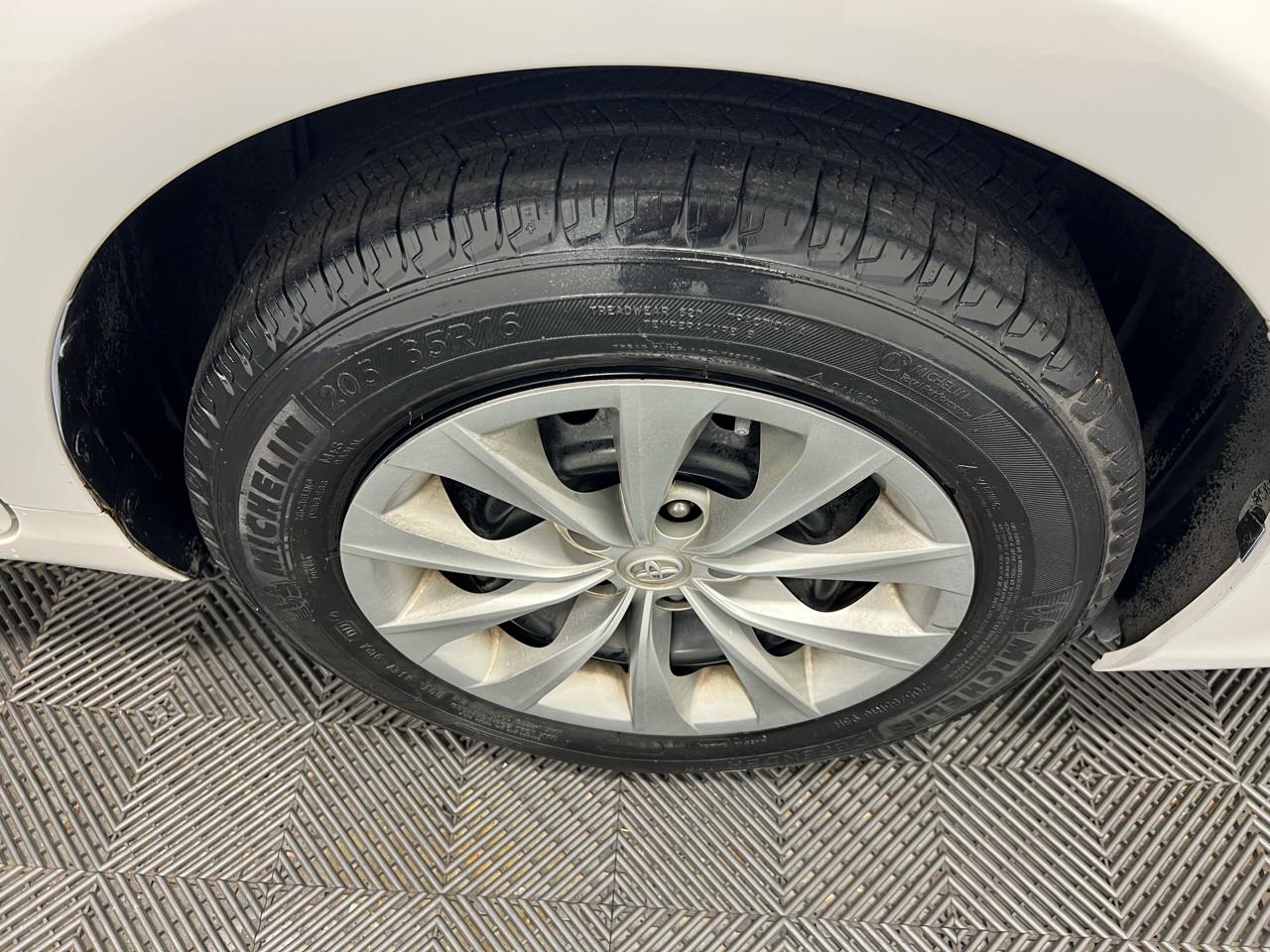 Toyota Camry LE 4D Sedan 2017