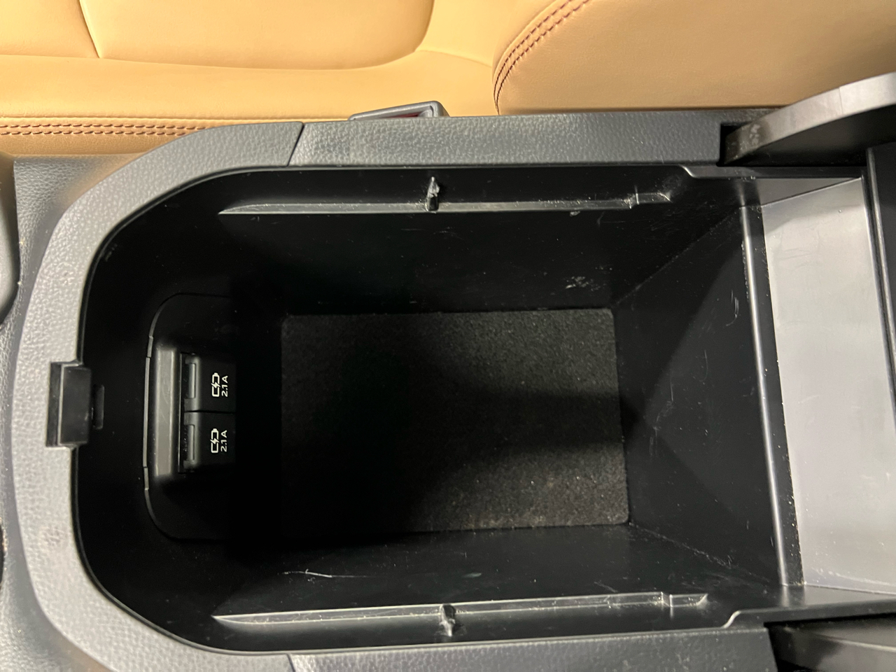 Toyota RAV4 Limited FWD (Natl) 2019