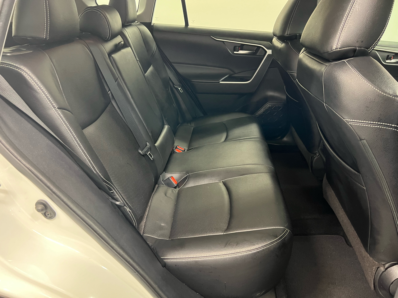 Toyota RAV4 XLE FWD (Natl) 2020