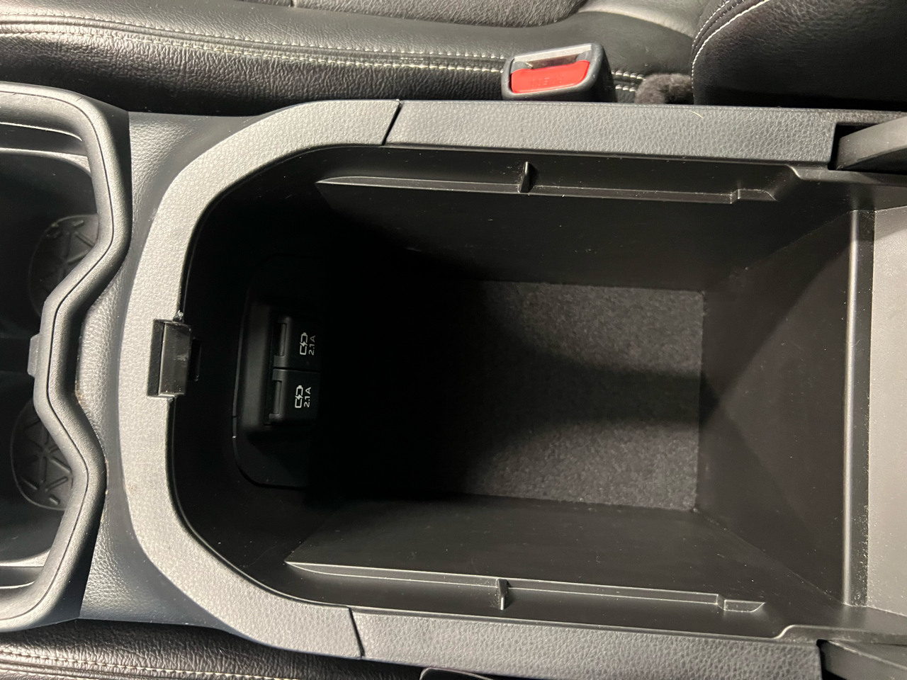 Toyota RAV4 XLE FWD (Natl) 2020