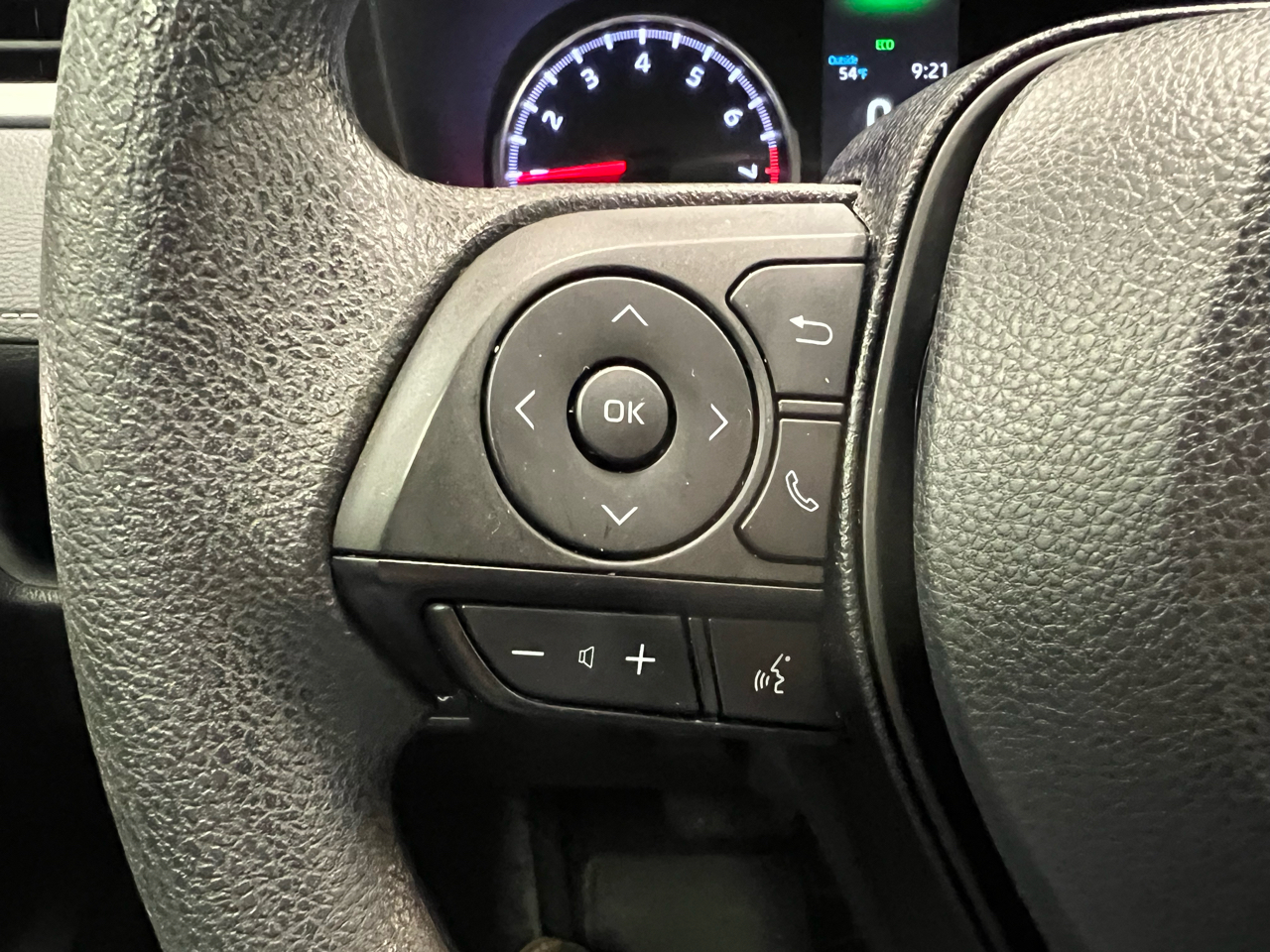 Toyota RAV4 XLE FWD (Natl) 2020