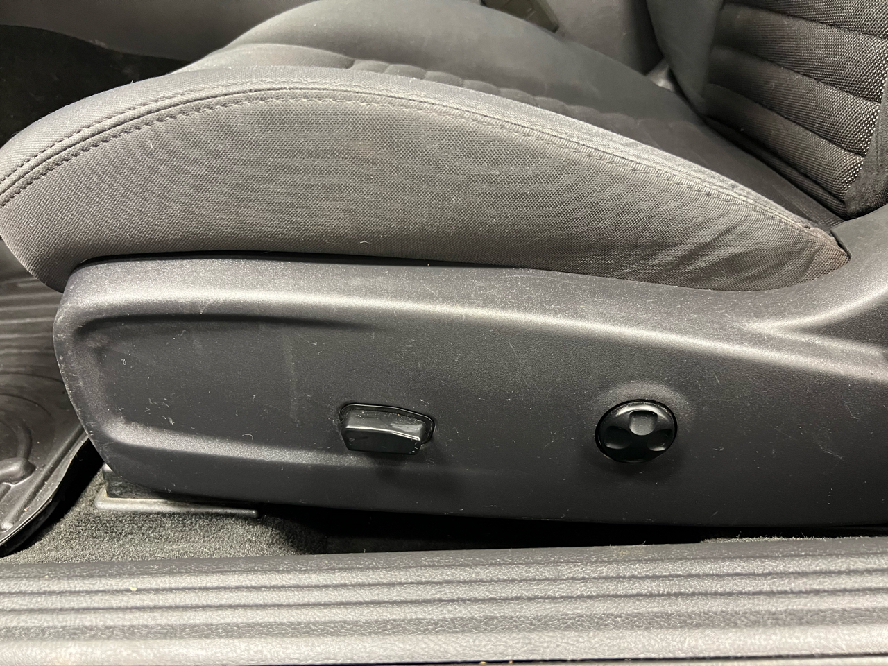 Dodge Challenger 2dr Cpe R/T 2013