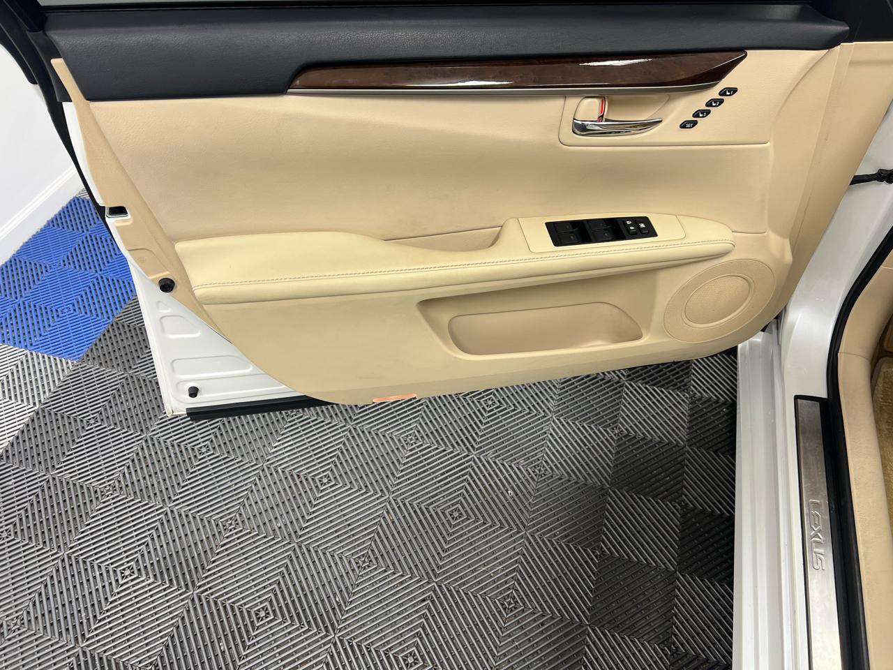 Lexus ES 350 4dr Sdn 2015