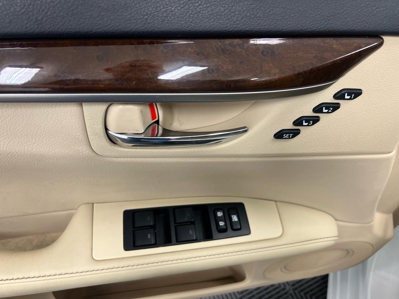 Lexus ES 350 4dr Sdn 2015