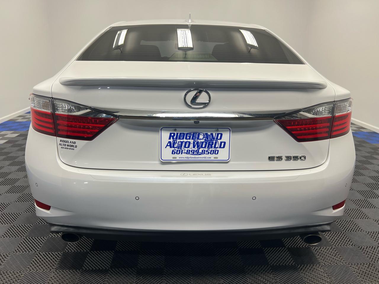 Lexus ES 350 4dr Sdn 2015