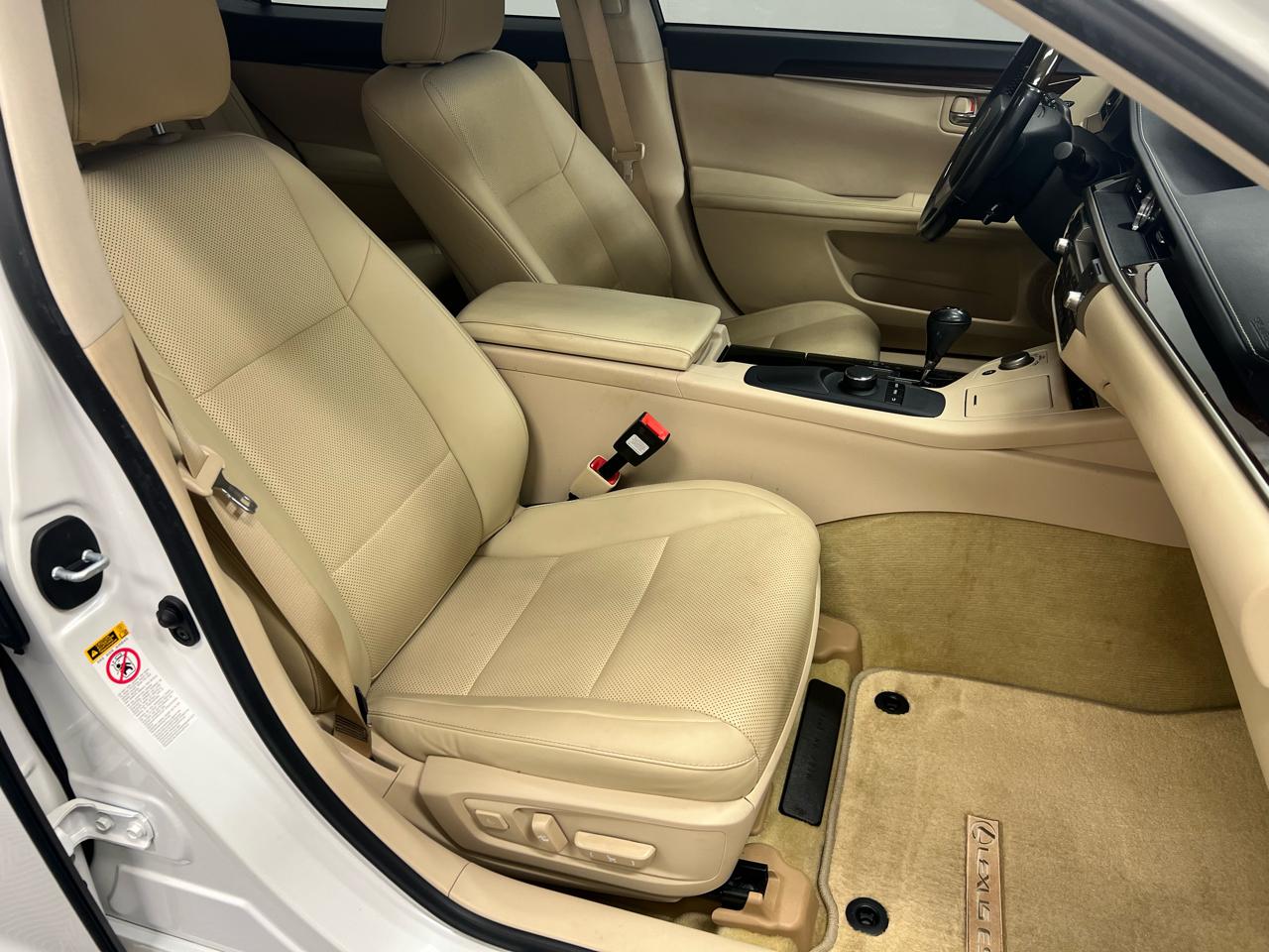 Lexus ES 350 4dr Sdn 2015