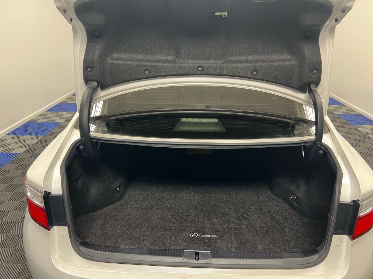 Lexus ES 350 4dr Sdn 2015