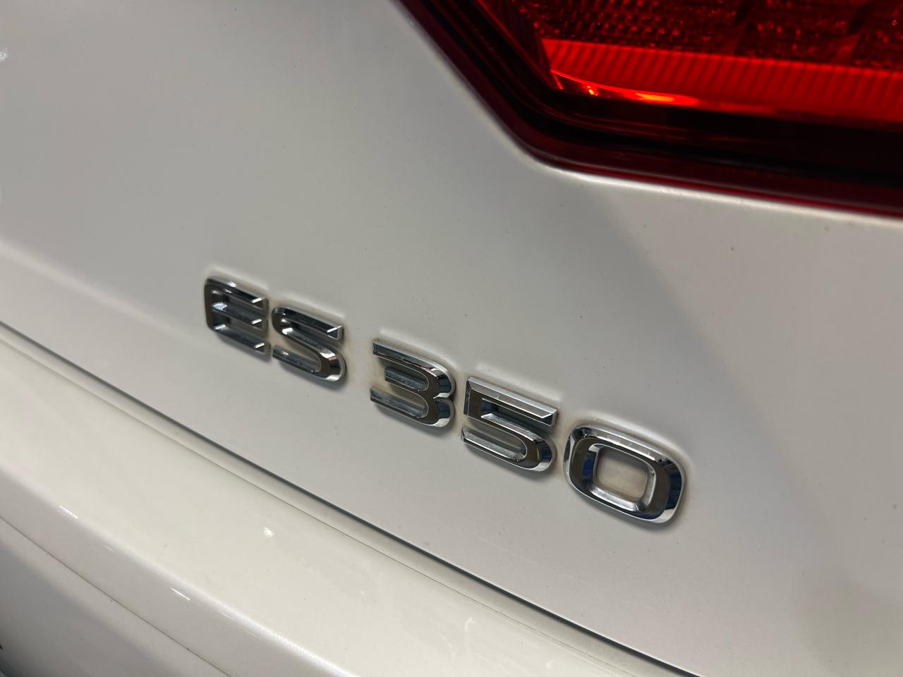 Lexus ES 350 4dr Sdn 2015