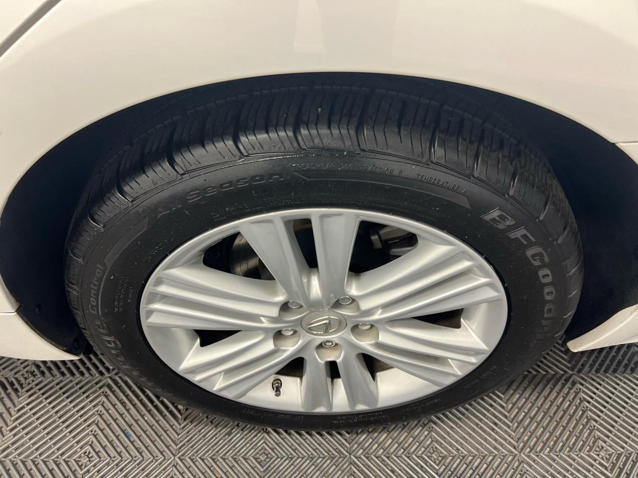 Lexus ES 350 4dr Sdn 2015