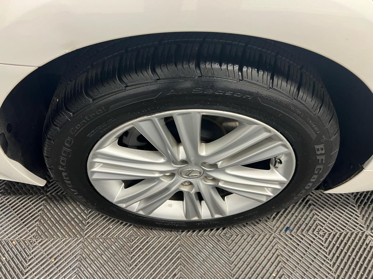 Lexus ES 350 4dr Sdn 2015