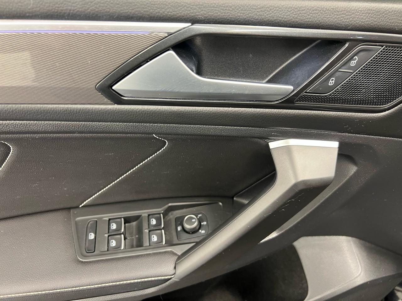 Volkswagen Tiguan 2.0T SE R-Line Black FWD 2023