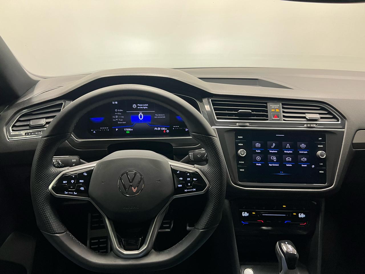 Volkswagen Tiguan 2.0T SE R-Line Black FWD 2023