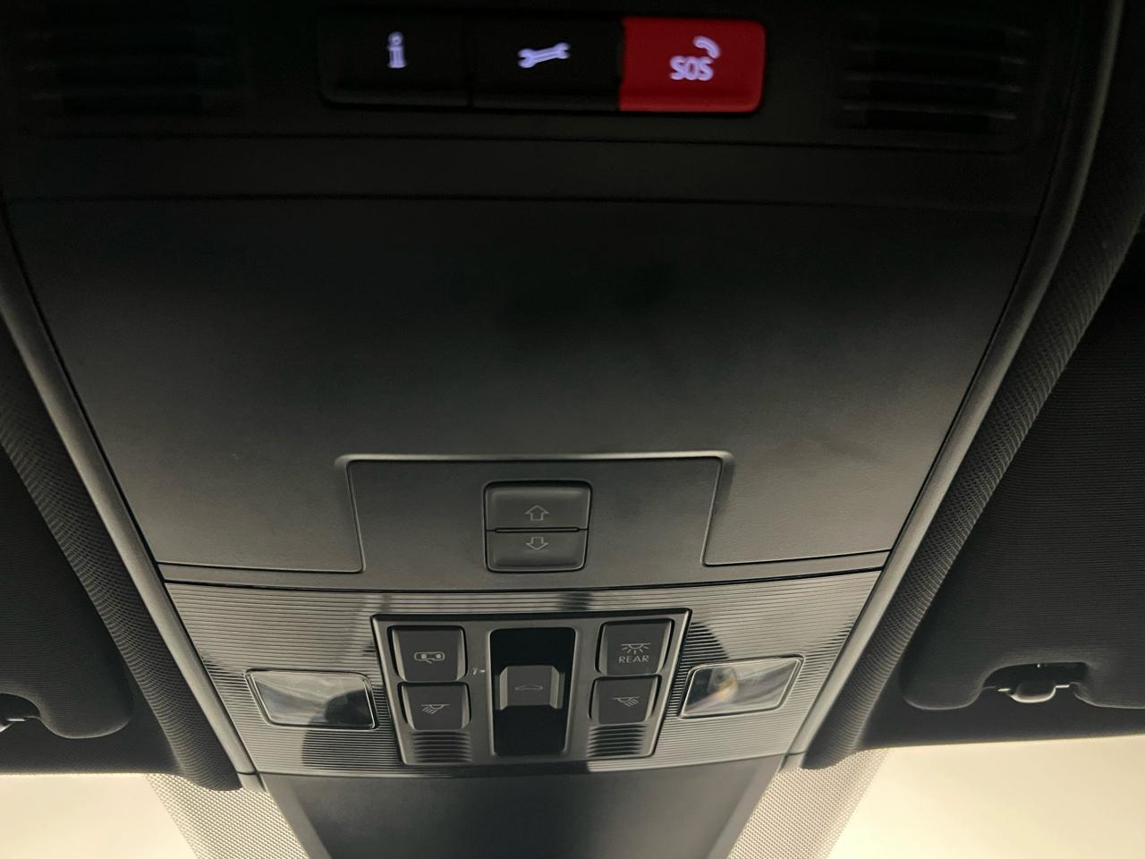 Volkswagen Tiguan 2.0T SE R-Line Black FWD 2023