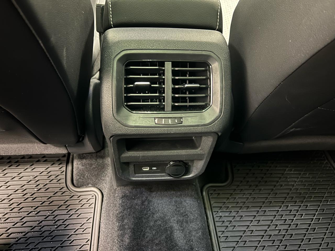 Volkswagen Tiguan 2.0T SE R-Line Black FWD 2023