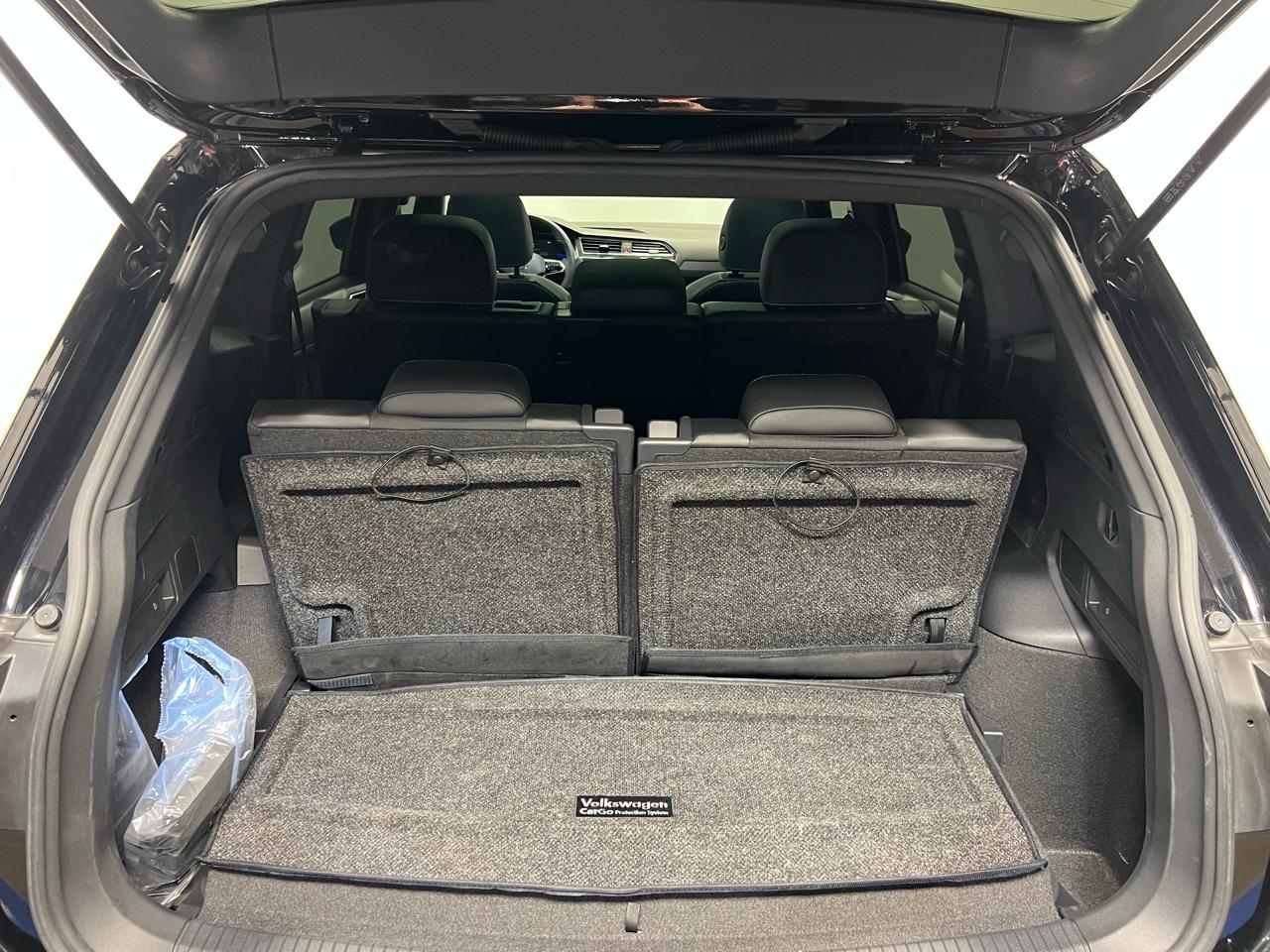 Volkswagen Tiguan 2.0T SE R-Line Black FWD 2023