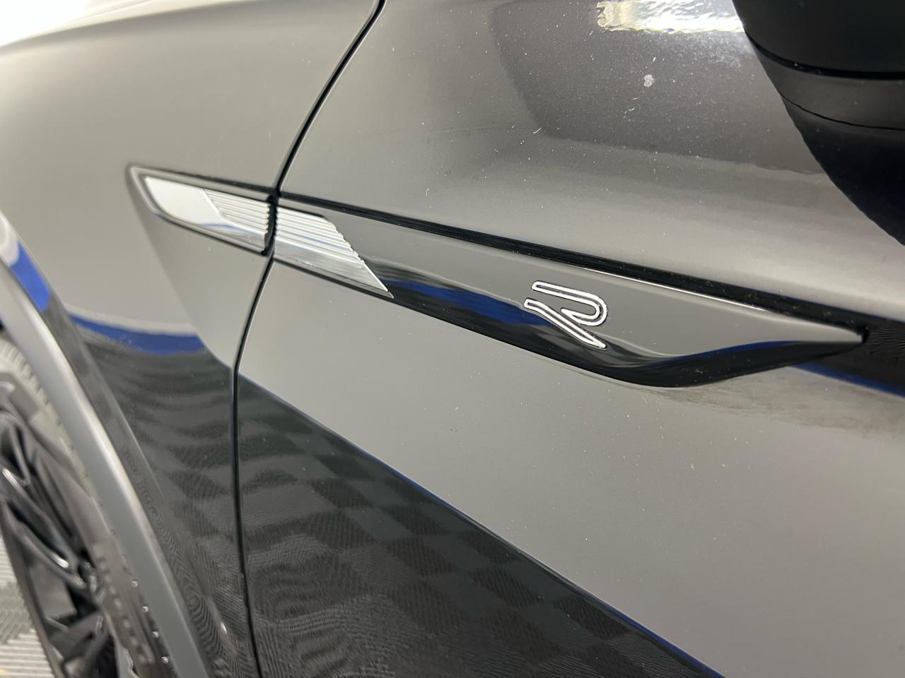 Volkswagen Tiguan 2.0T SE R-Line Black FWD 2023