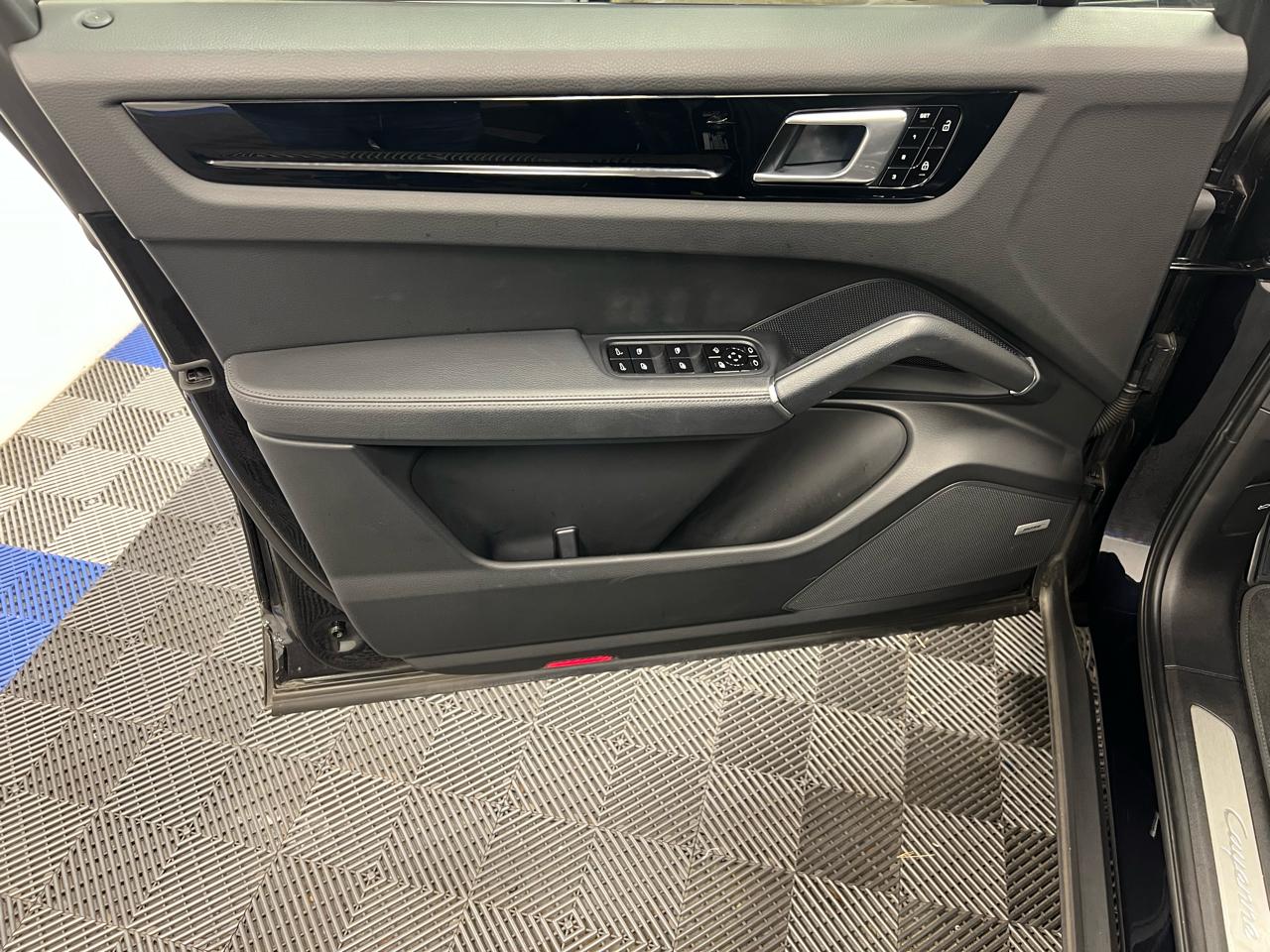 Porsche Cayenne AWD 2021