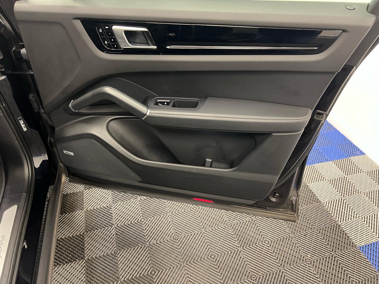 Porsche Cayenne AWD 2021