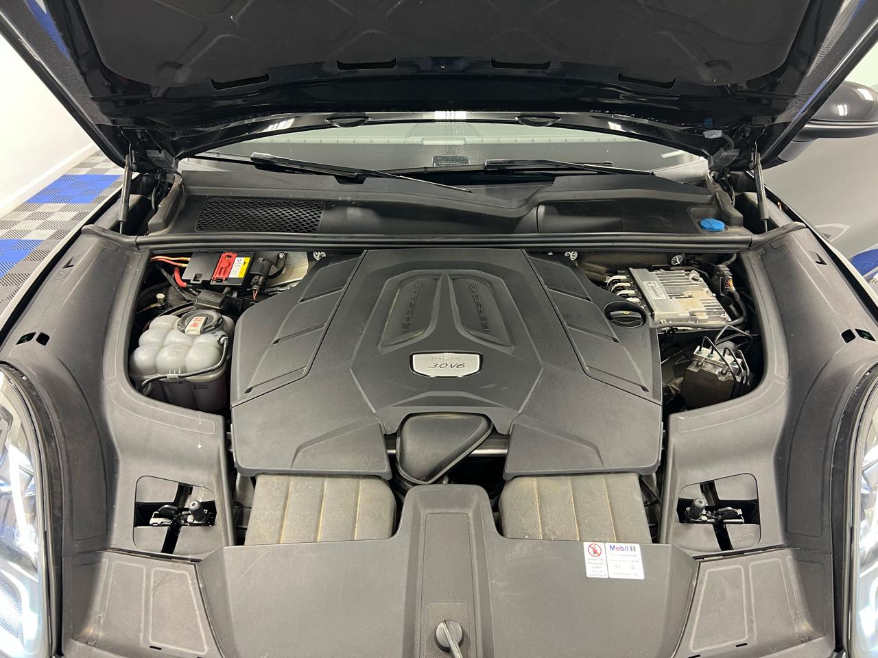 Porsche Cayenne AWD 2021