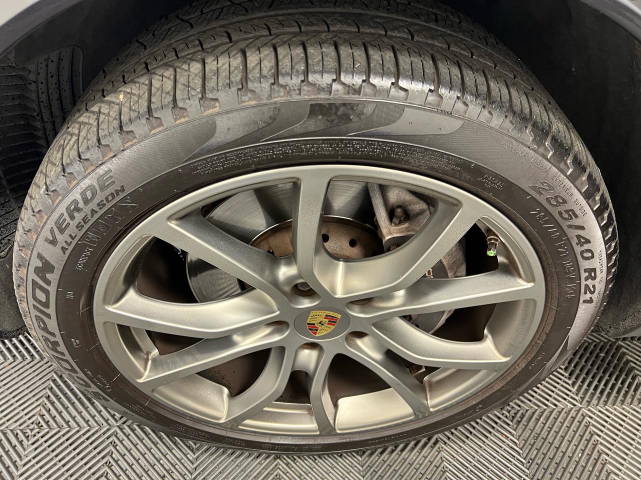 Porsche Cayenne AWD 2021