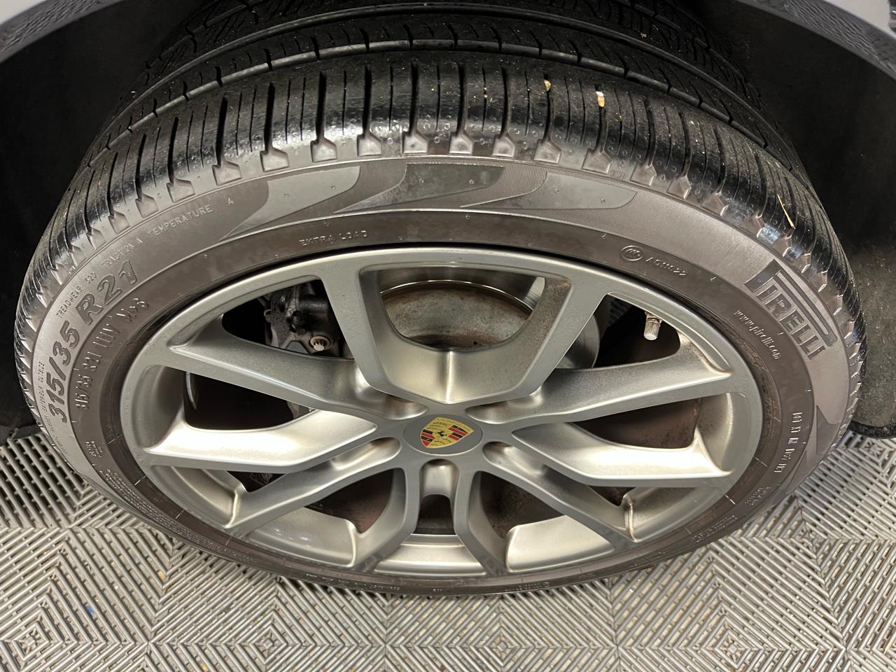 Porsche Cayenne AWD 2021