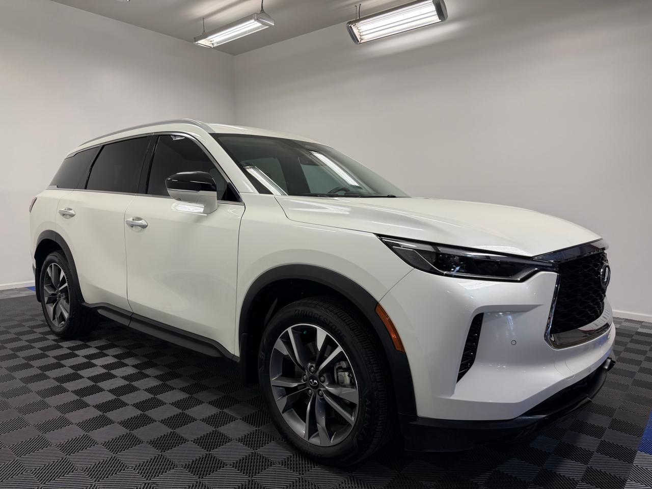 2023 Infiniti QX60 LUXE FWD