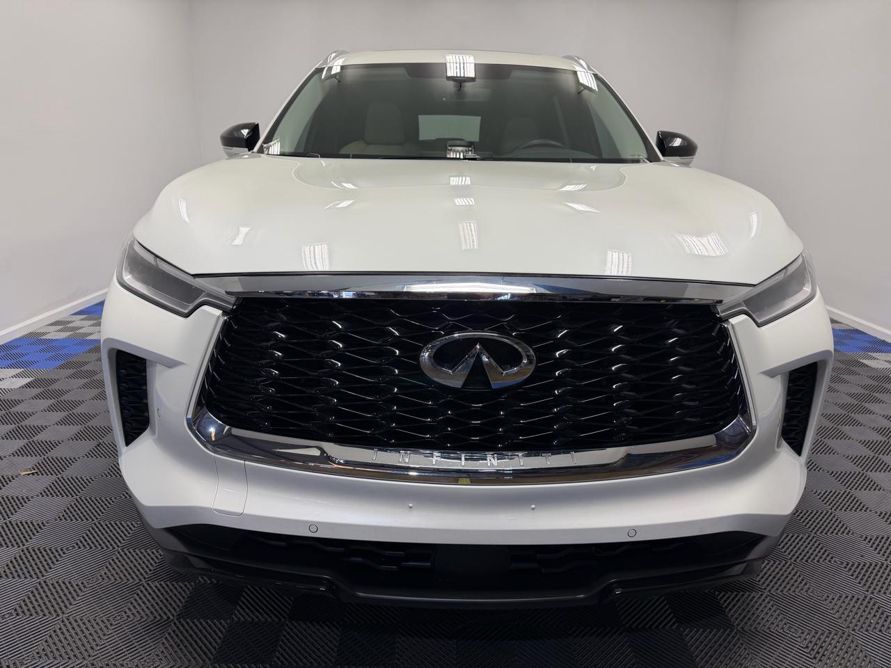 Infiniti QX60 LUXE FWD 2023