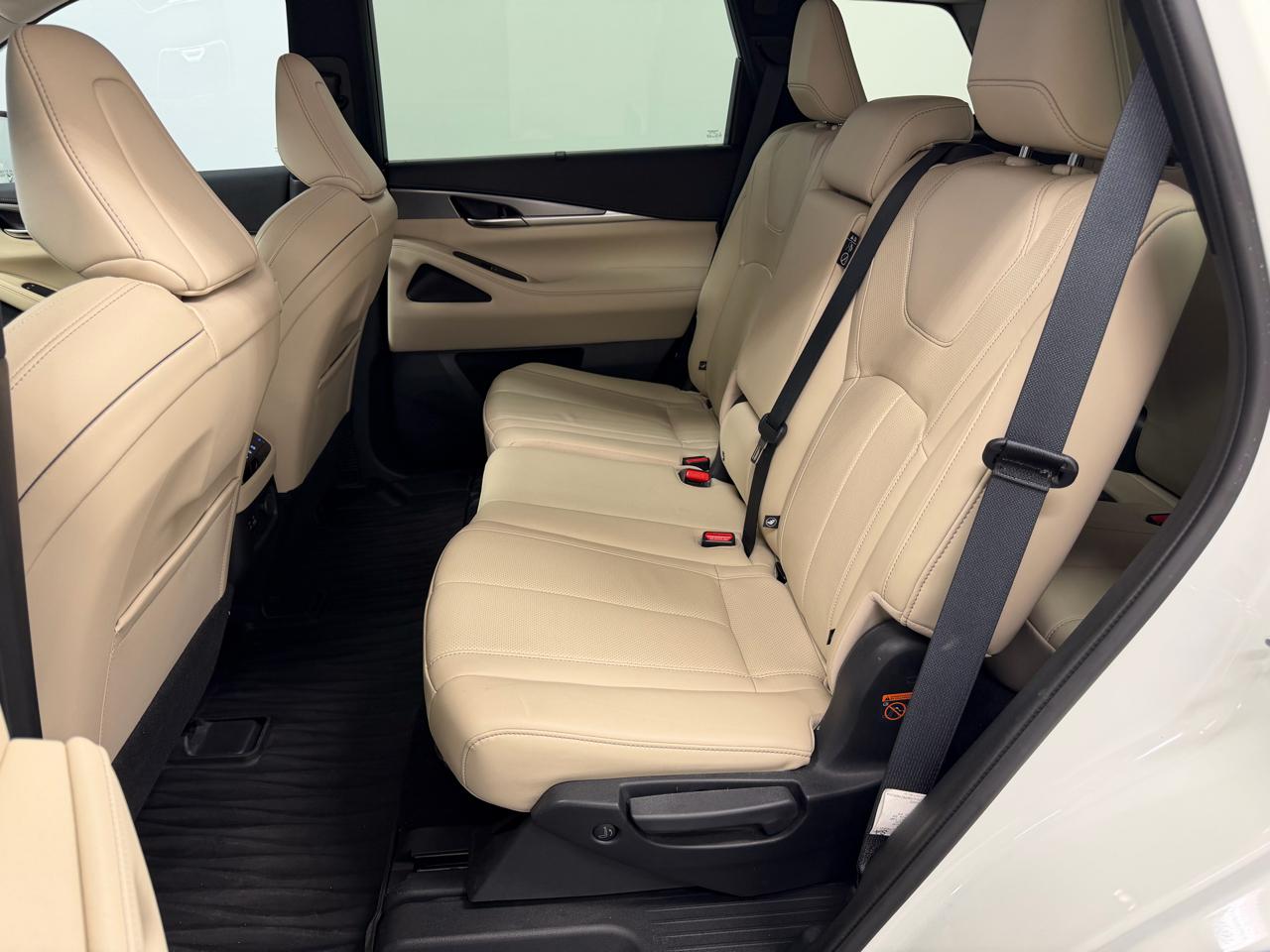 Infiniti QX60 LUXE FWD 2023
