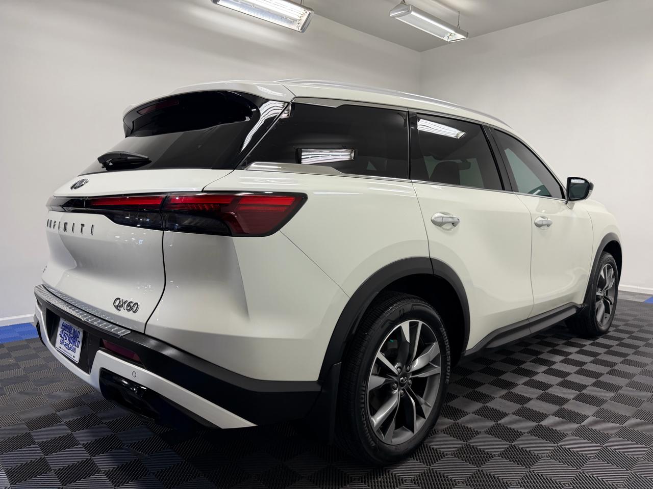 Infiniti QX60 LUXE FWD 2023