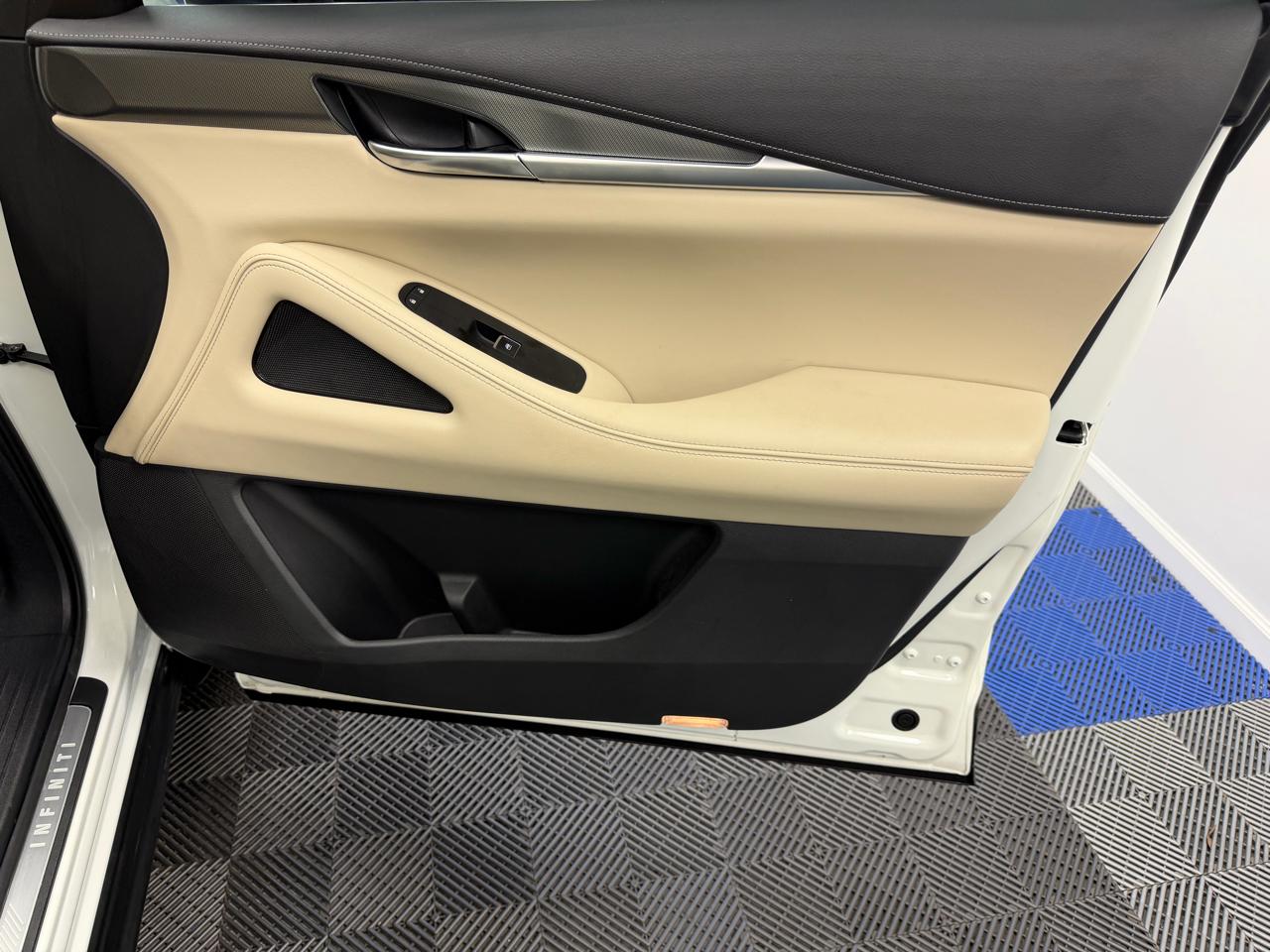 Infiniti QX60 LUXE FWD 2023