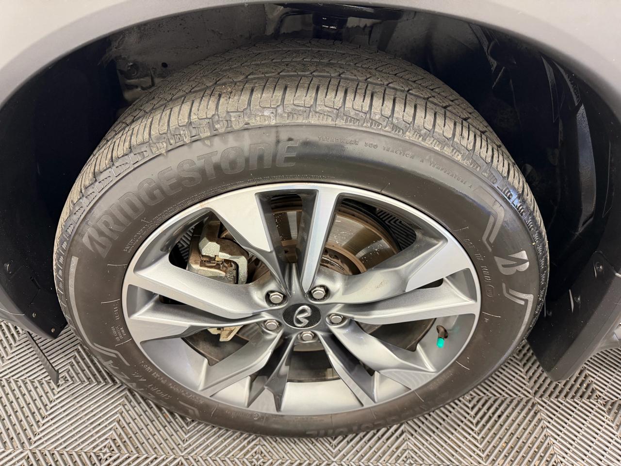 Infiniti QX60 LUXE FWD 2023