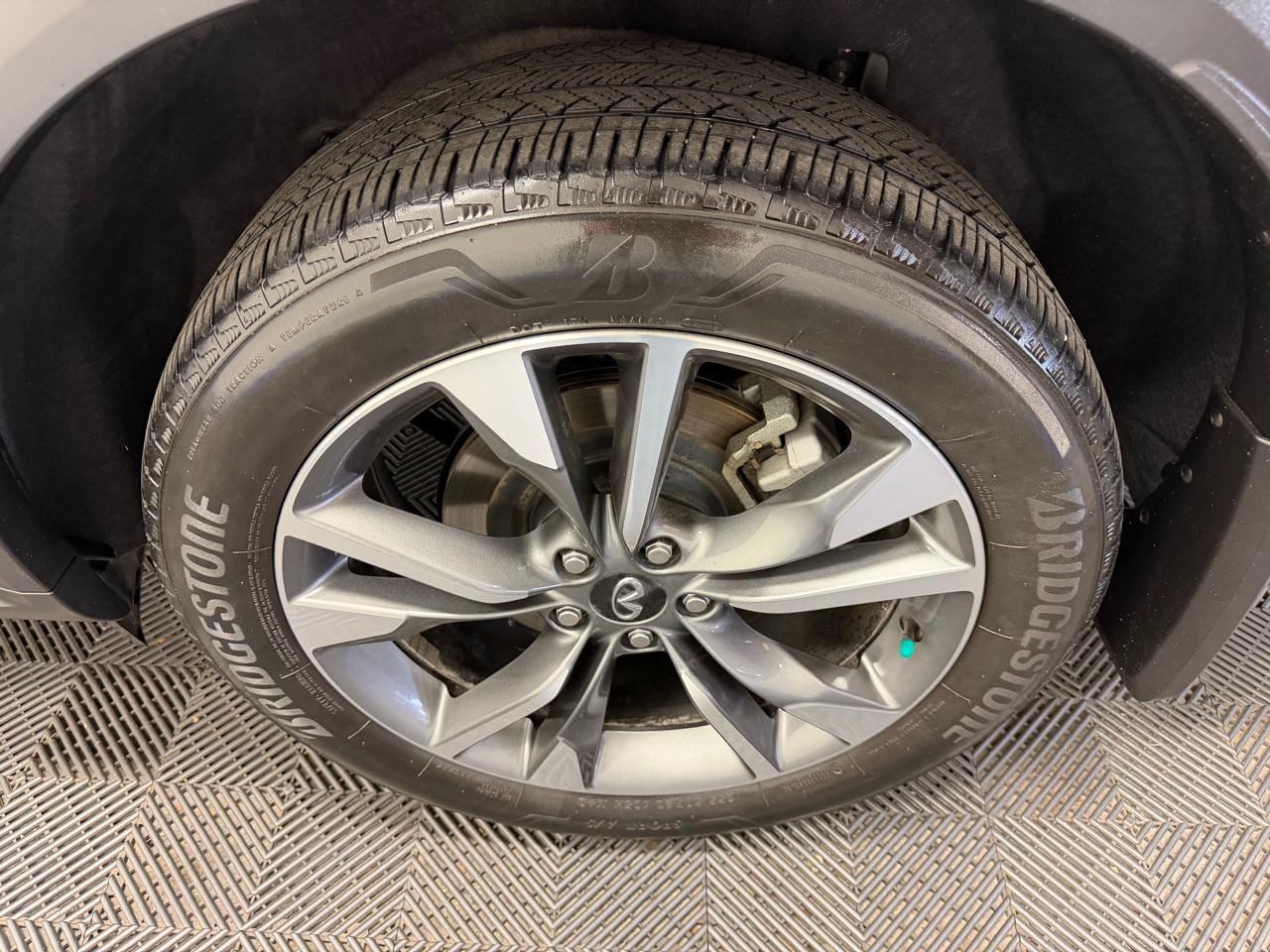 Infiniti QX60 LUXE FWD 2023