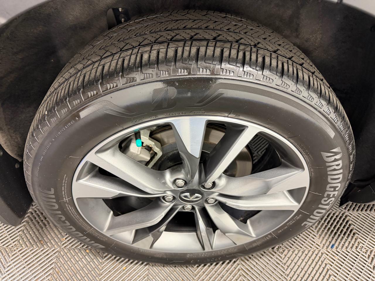 Infiniti QX60 LUXE FWD 2023