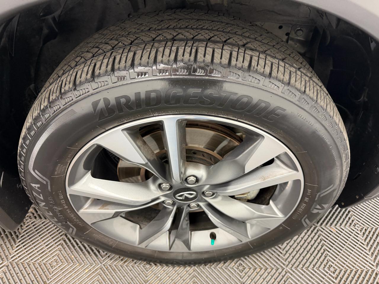 Infiniti QX60 LUXE FWD 2023