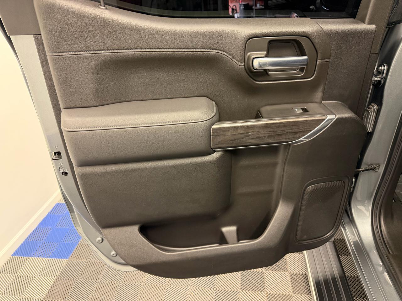 Chevrolet Silverado 1500 4WD Crew Cab 147" LTZ 2021