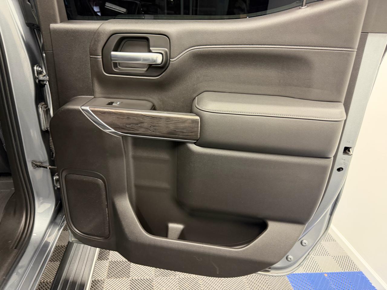 Chevrolet Silverado 1500 4WD Crew Cab 147" LTZ 2021