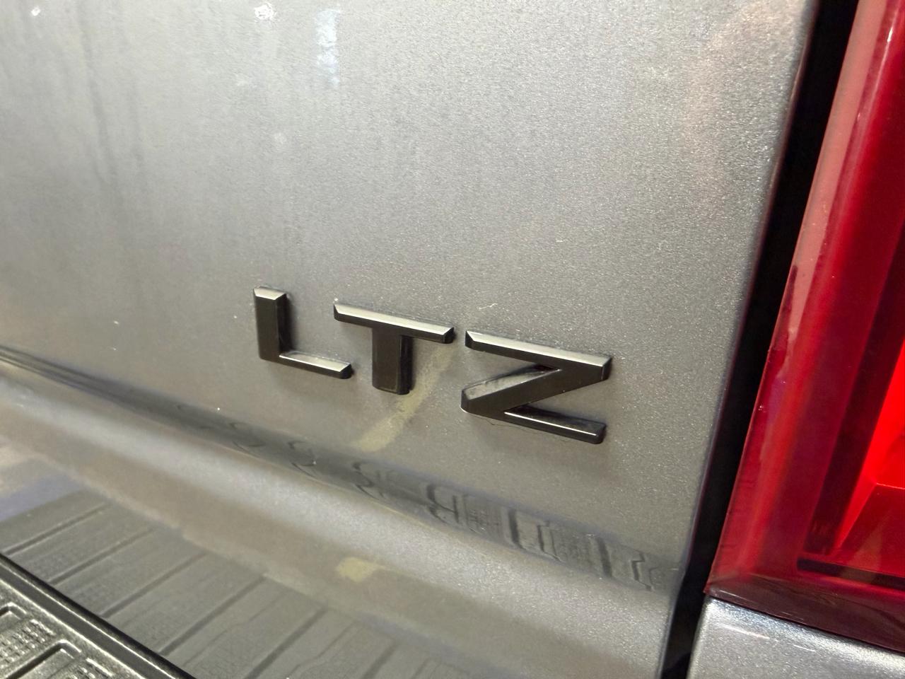 Chevrolet Silverado 1500 4WD Crew Cab 147" LTZ 2021