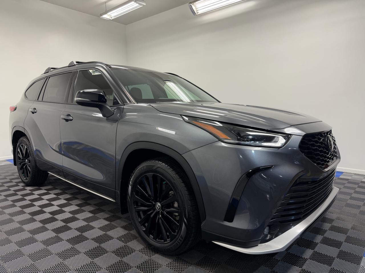 Toyota Highlander XSE 4D SUV FWD 2023