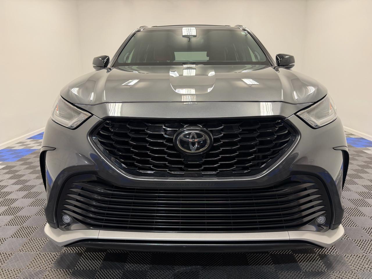 Toyota Highlander XSE 4D SUV FWD 2023