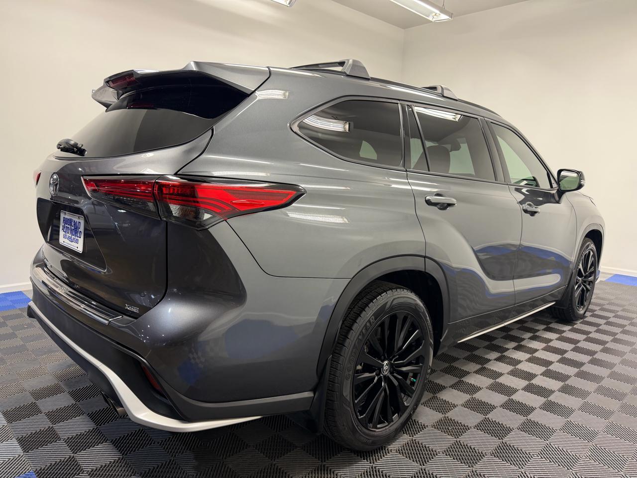Toyota Highlander XSE 4D SUV FWD 2023