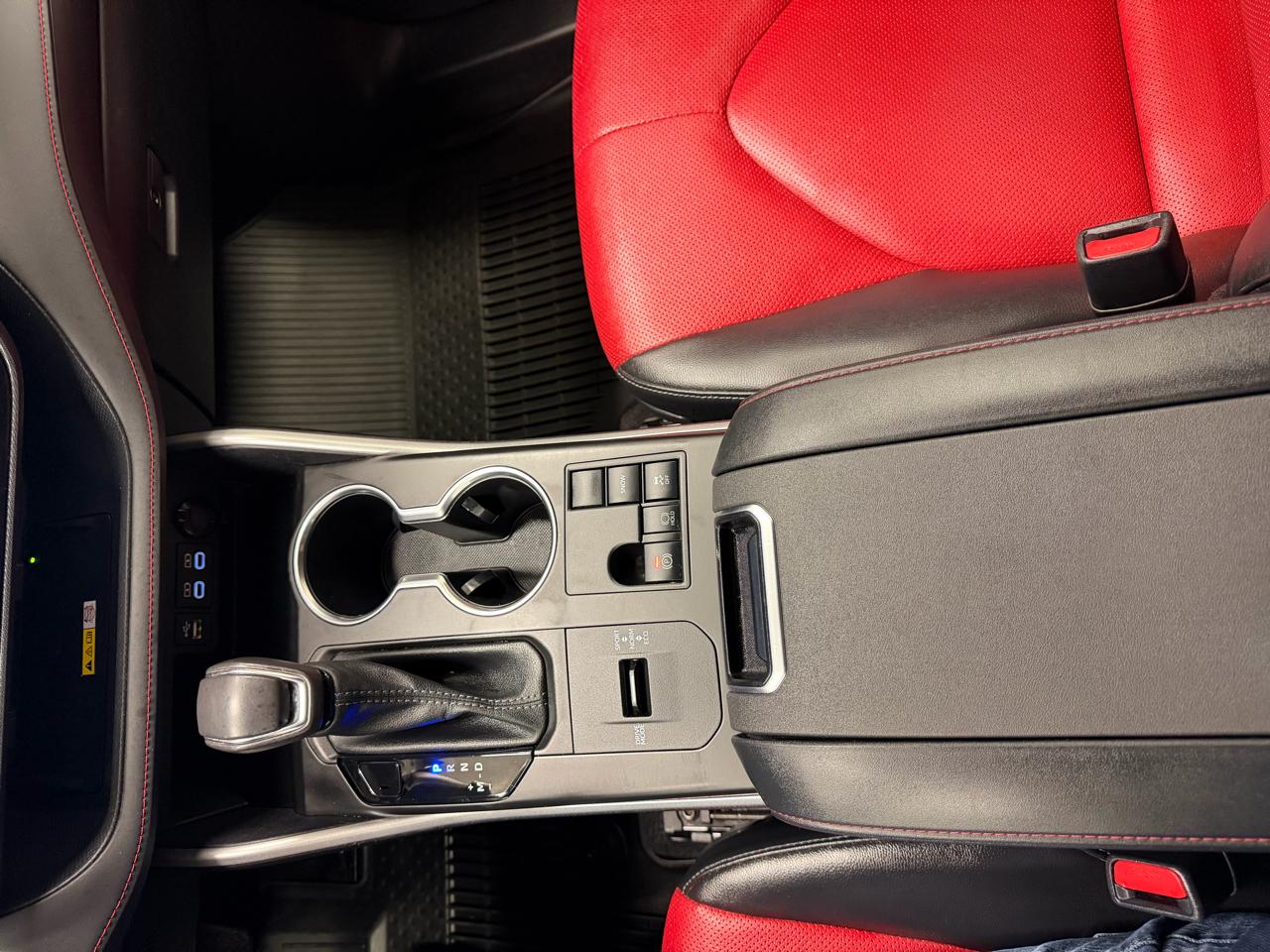 Toyota Highlander XSE 4D SUV FWD 2023