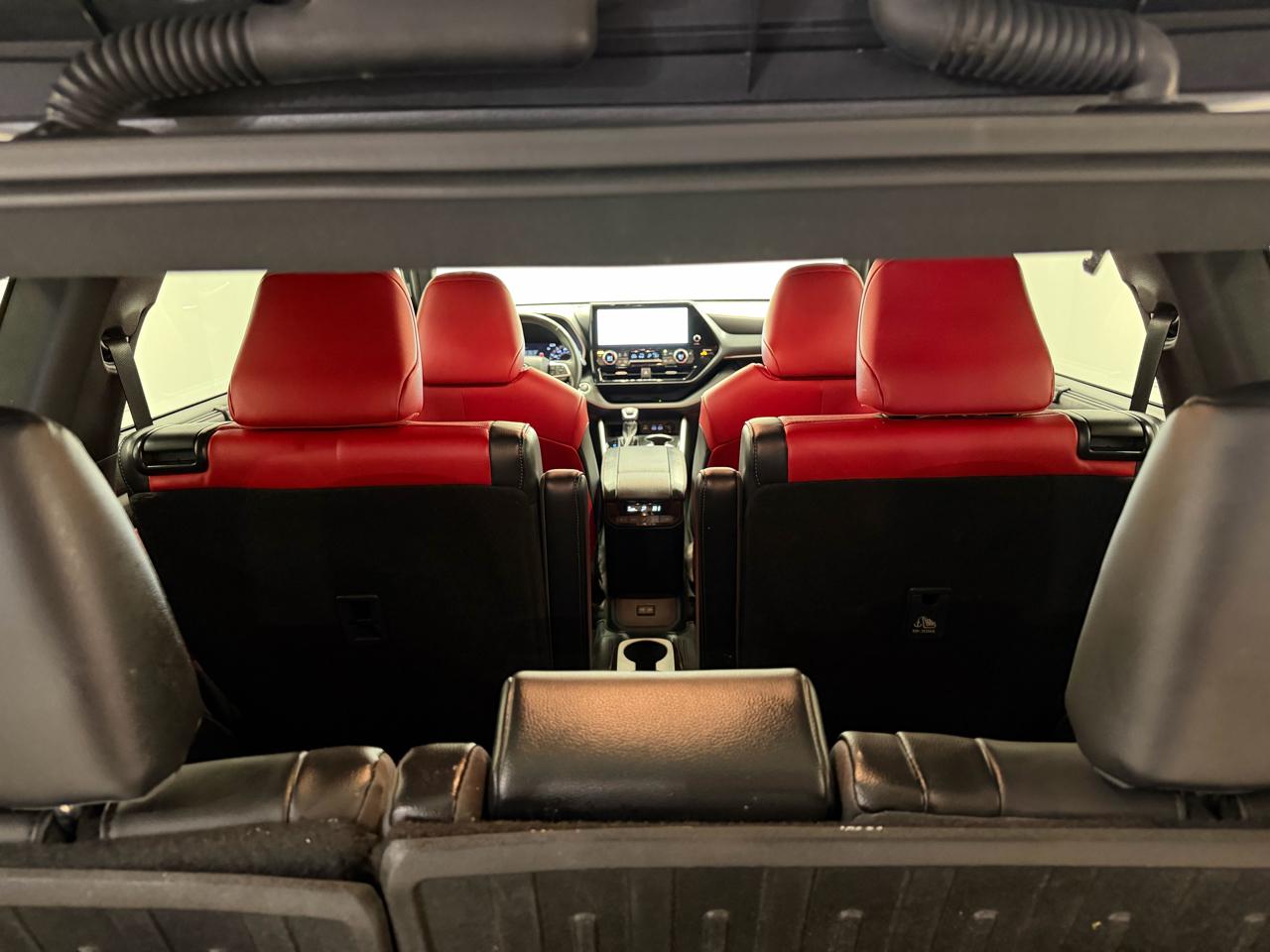 Toyota Highlander XSE 4D SUV FWD 2023