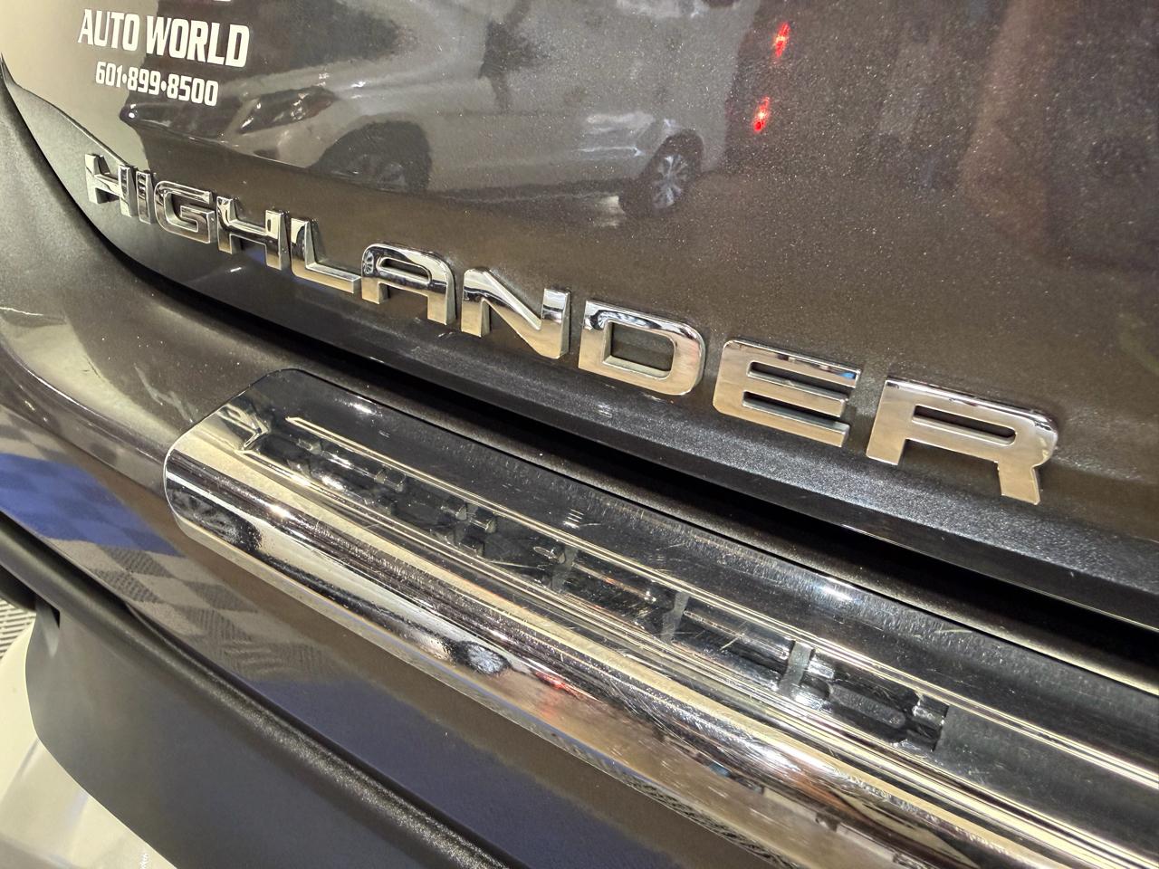 Toyota Highlander XSE 4D SUV FWD 2023