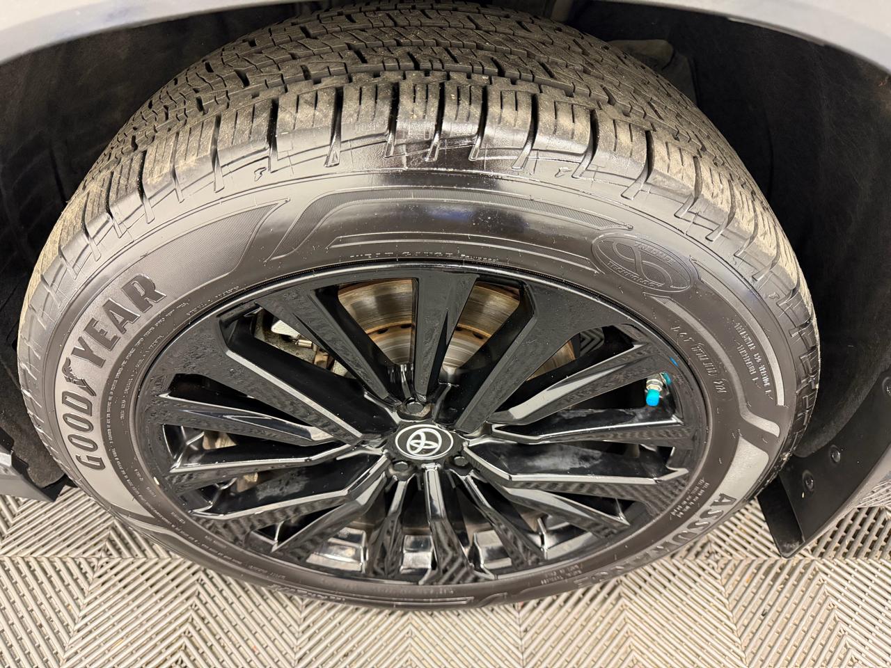 Toyota Highlander XSE 4D SUV FWD 2023