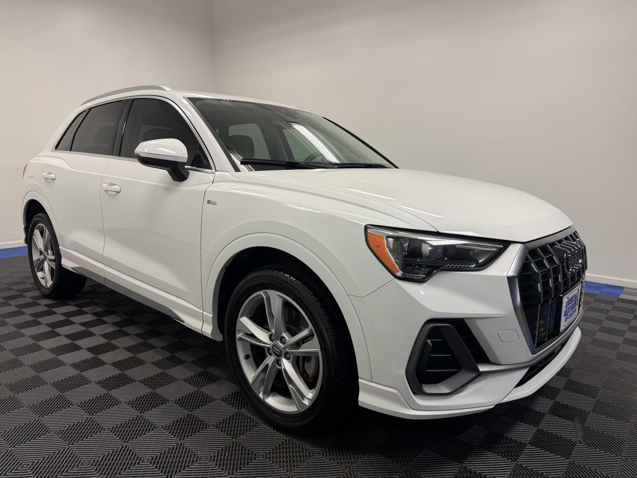 2020 Audi Q3 S line Premium 45 TFSI quattro
