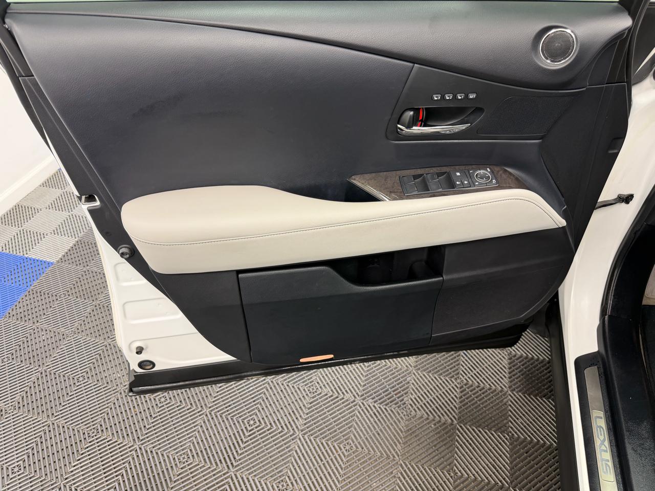 Lexus RX 350 4D SUV FWD 2013